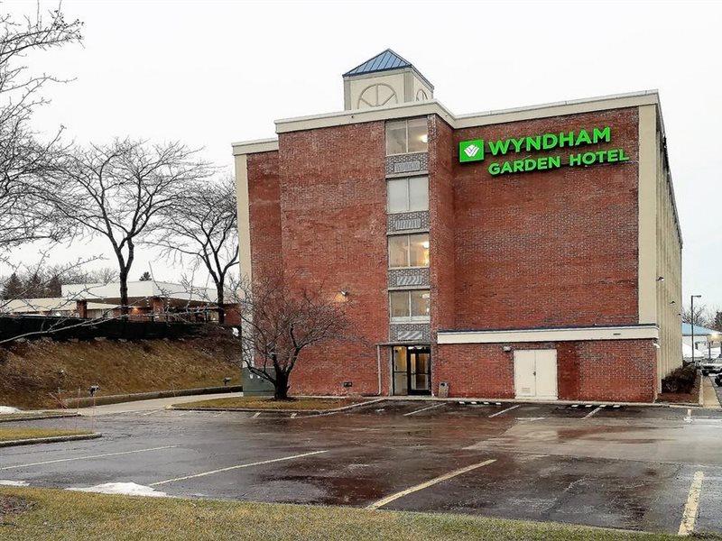 Wyndham Garden Kenosha Harborside Hotel Bagian luar foto