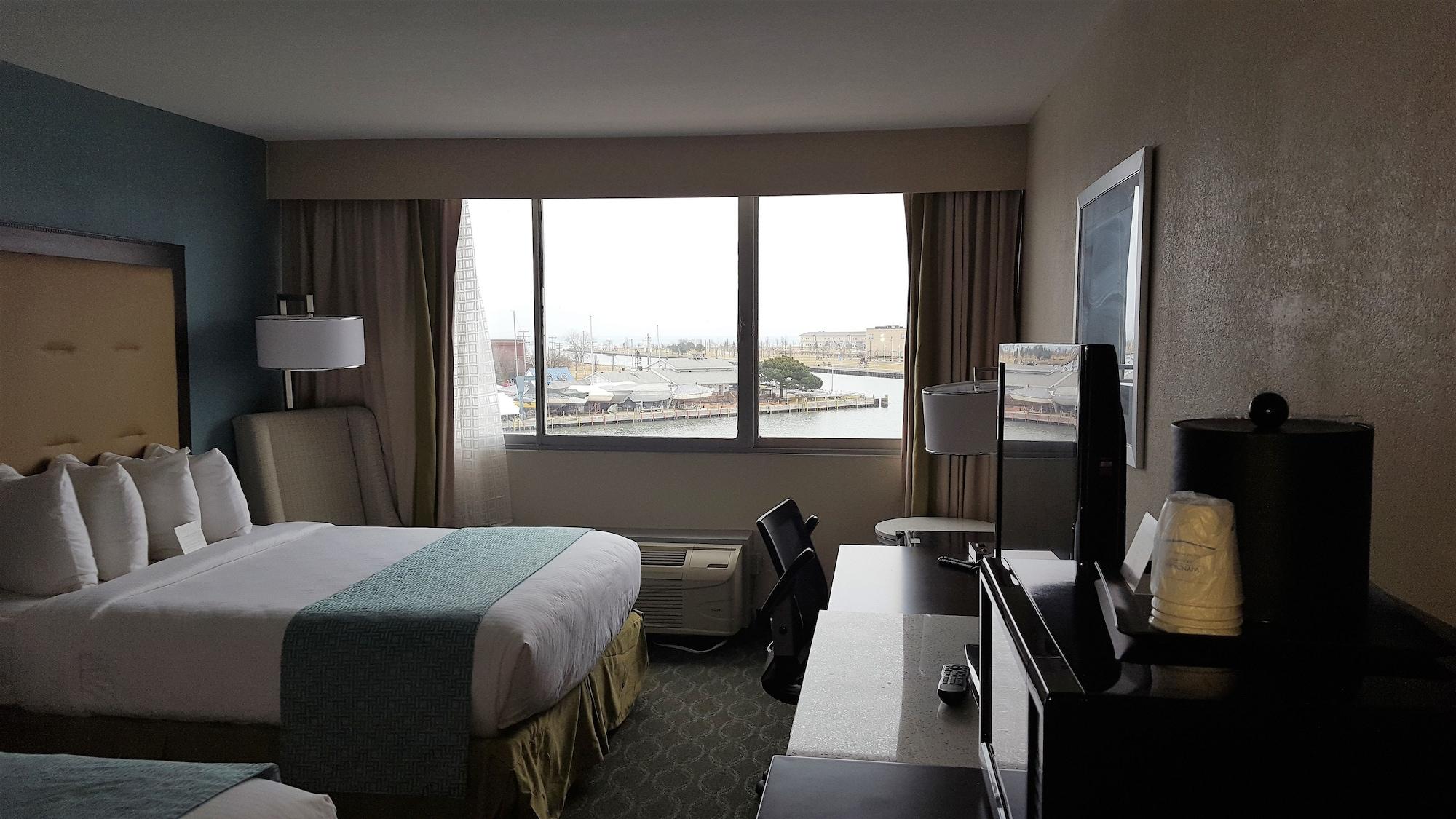 Wyndham Garden Kenosha Harborside Hotel Bagian luar foto