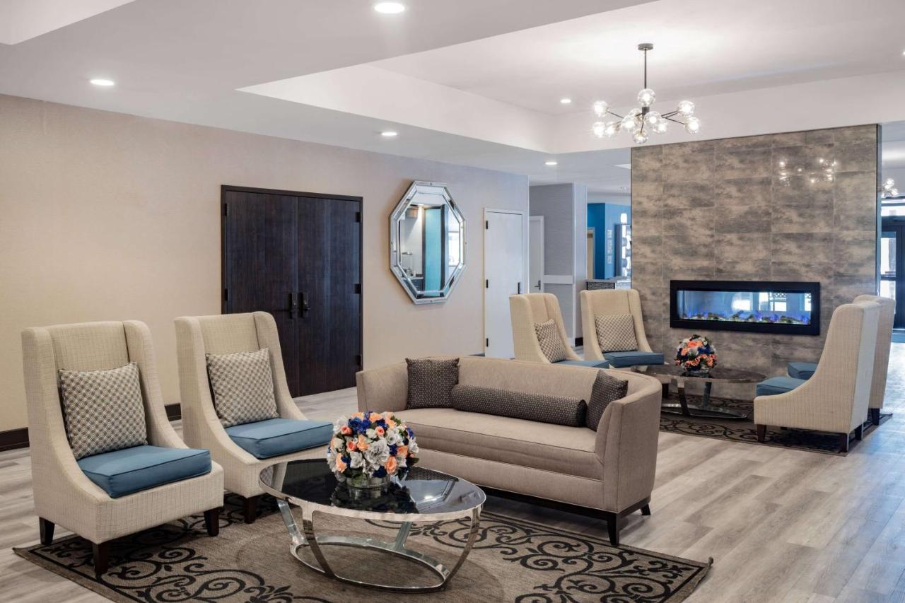 Wyndham Garden Kenosha Harborside Hotel Bagian luar foto