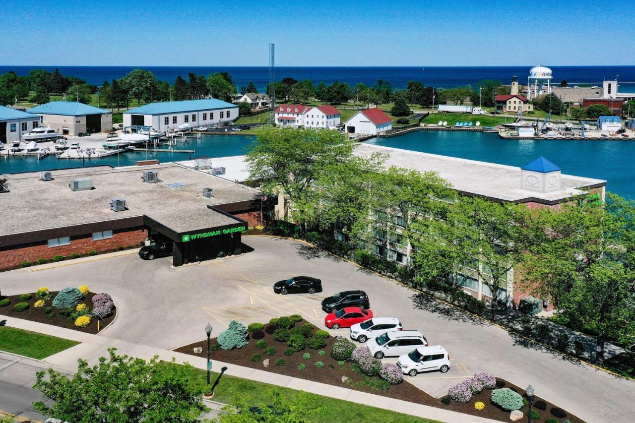 Wyndham Garden Kenosha Harborside Hotel Bagian luar foto