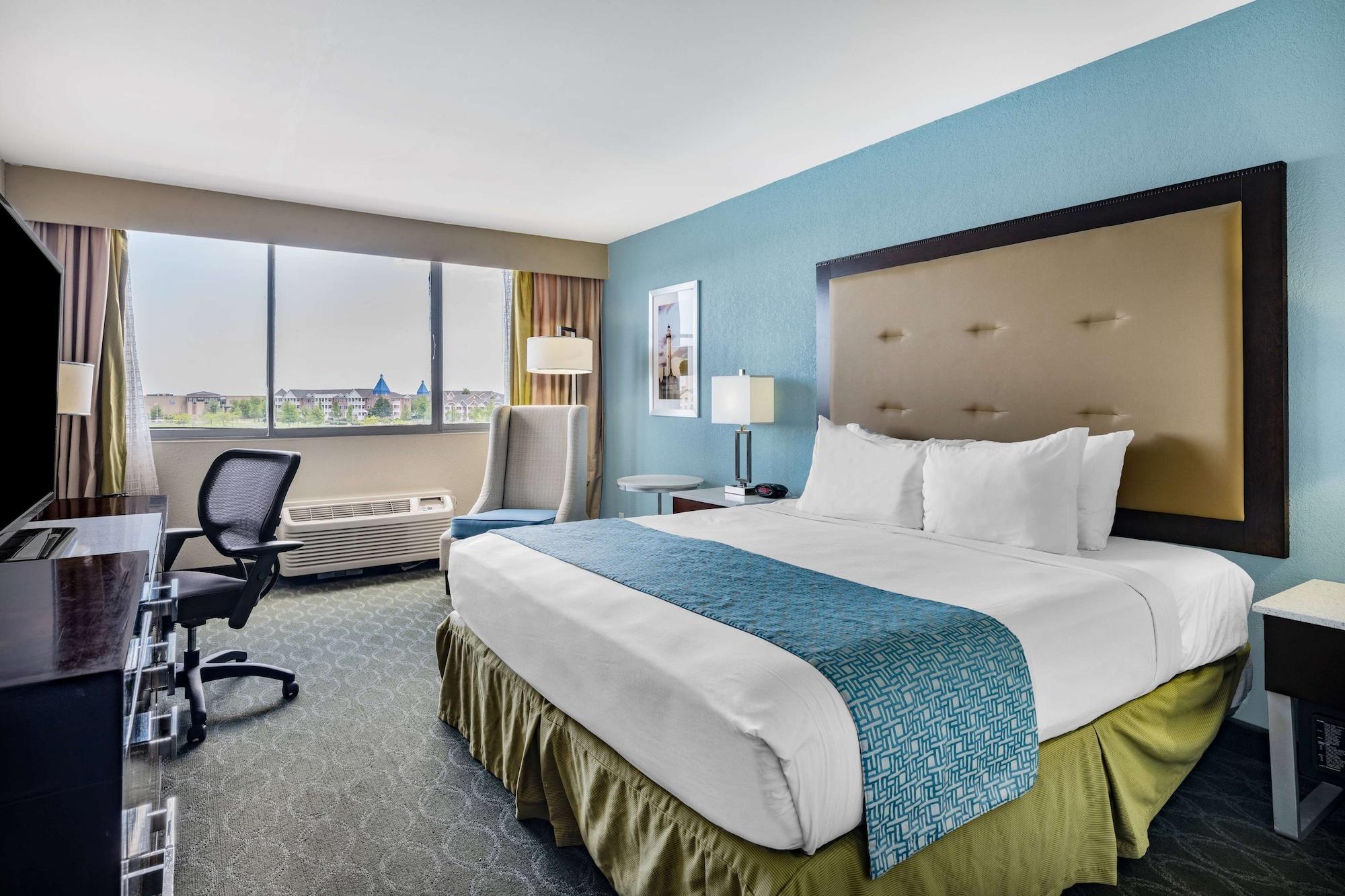 Wyndham Garden Kenosha Harborside Hotel Bagian luar foto