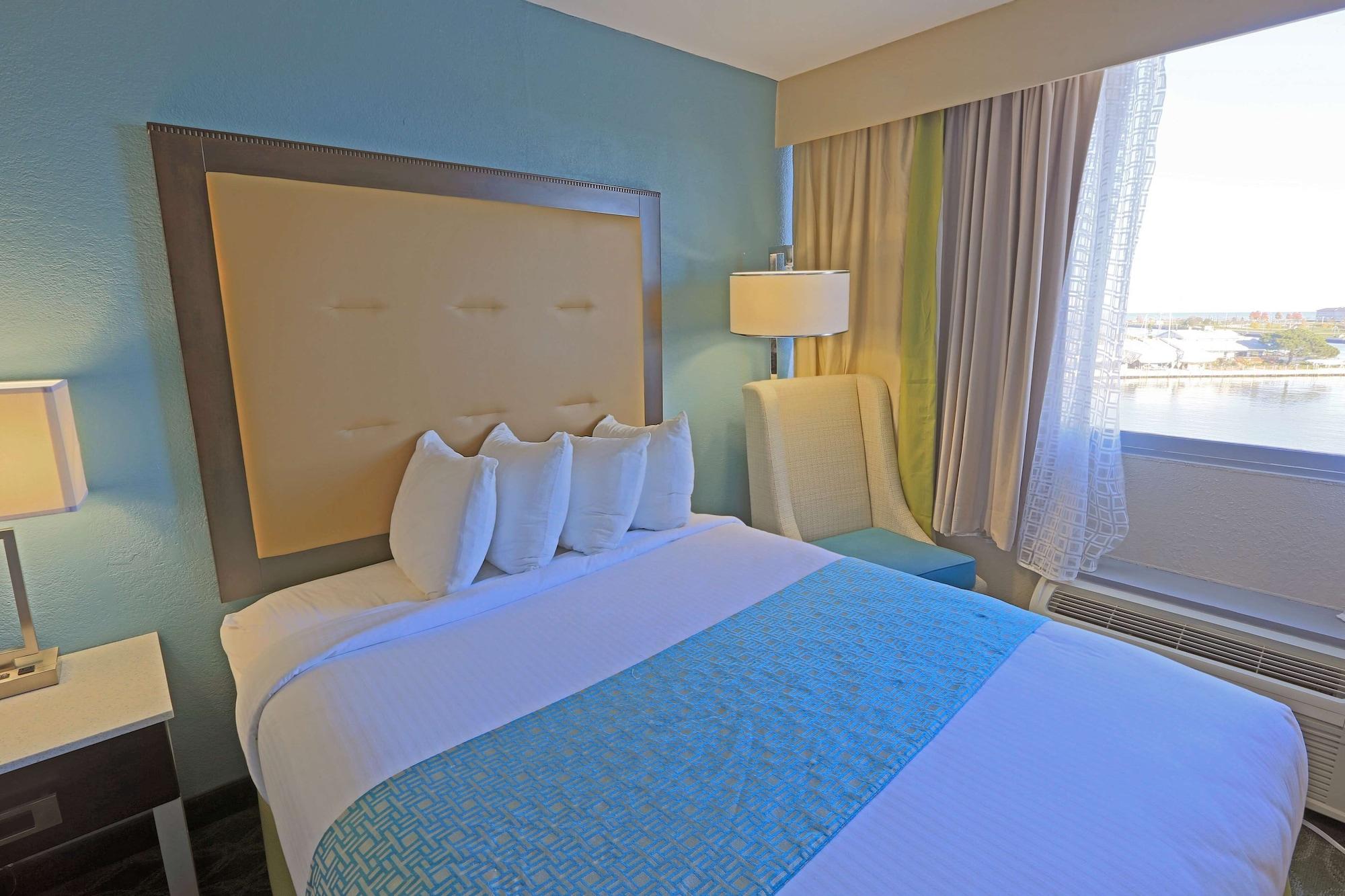 Wyndham Garden Kenosha Harborside Hotel Bagian luar foto