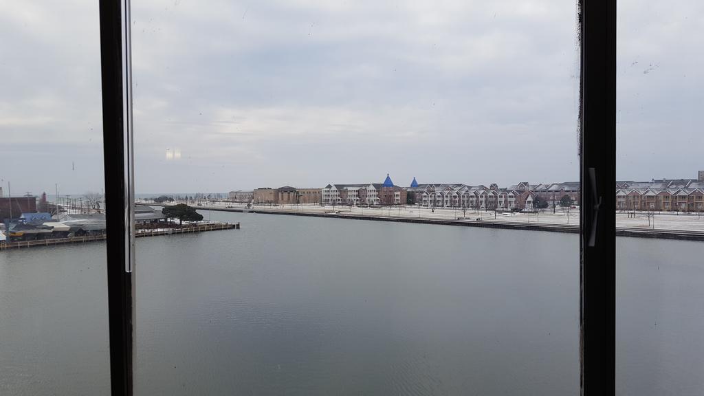 Wyndham Garden Kenosha Harborside Hotel Bagian luar foto