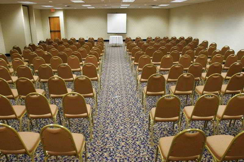 Wyndham Garden Kenosha Harborside Hotel Bagian luar foto